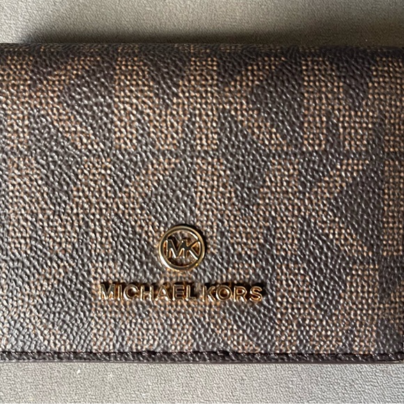 Michael Kors Signature Brown Card Holder - Picture 2 of 5